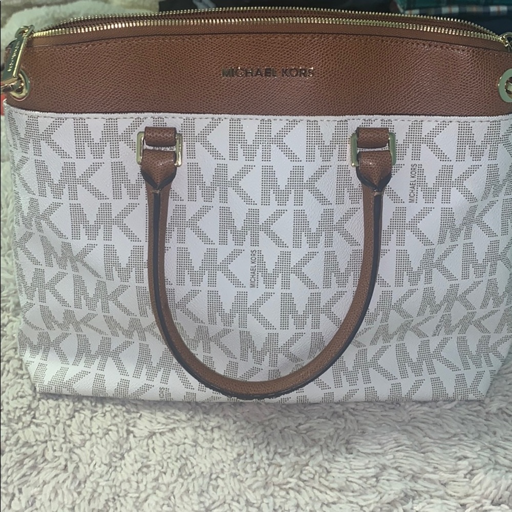 Beautiful Michael Kors Purse